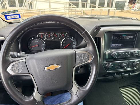 Used 2019 Chevrolet Silverado 1500 LT w/ Texas Edition image 11