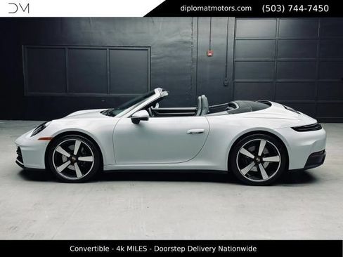 Used 2025 Porsche 911 Carrera RWD image 3