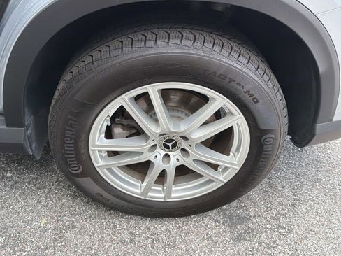 Certified 2025 Mercedes-Benz GLC 300 4MATIC image 10