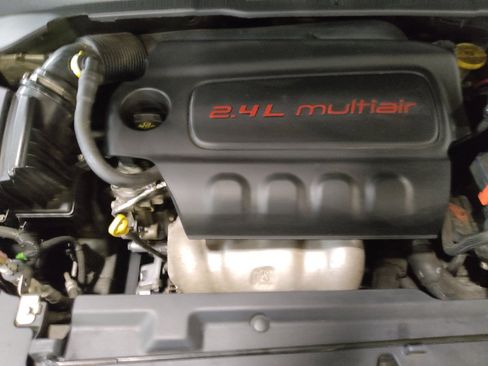Used 2018 Jeep Compass Latitude w/ Popular Equipment Group FWD image 30