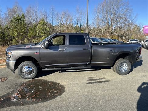 New 2026 RAM 3500 Tradesman image 10