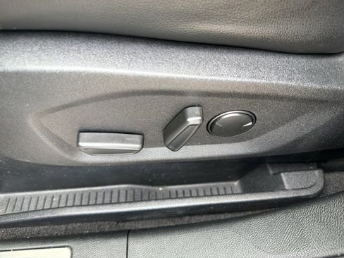 Used 2024 Ford Edge Titanium AWD/4WD image 21