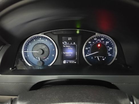 Used 2017 Toyota Camry LE w/ Moonroof Package FWD image 22