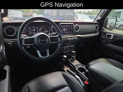 Used 2020 Jeep Wrangler Unlimited Sahara w/ Uconnect 4C Nav & Sound Group AWD/4WD image 8