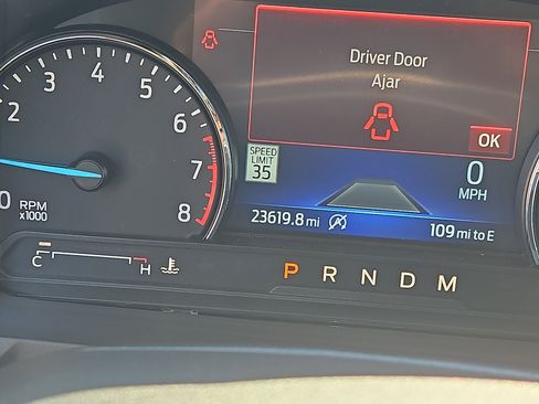 Used 2021 Ford Explorer XLT w/ Equipment Group 202A AWD/4WD image 21