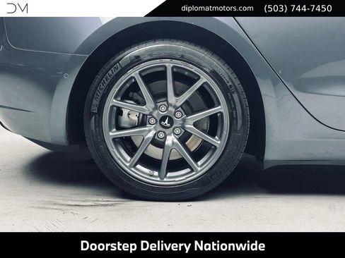Used 2018 Tesla Model 3 Long Range RWD image 37