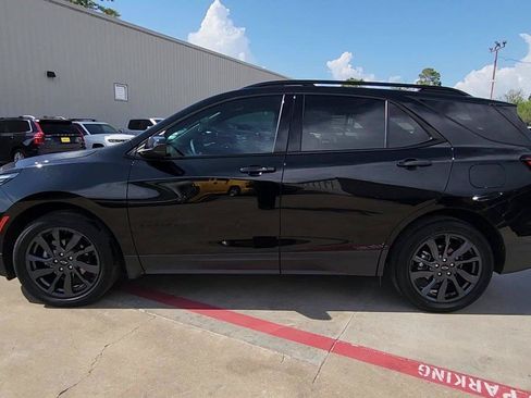 Used 2023 Chevrolet Equinox RS w/ LPO, Floor Liner Package FWD image 5