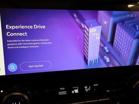 Used 2023 Toyota Highlander Platinum image 23