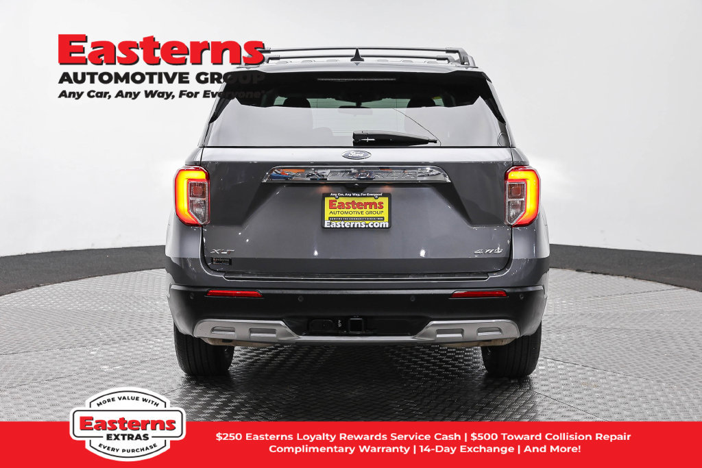 Used 2023 Ford Explorer XLT w/ Equipment Group 202A AWD/4WD image 7