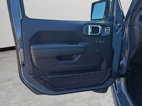 New 2025 Jeep Wrangler Unlimited Rubicon w/ Safety Group AWD/4WD image 78