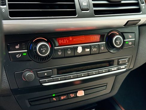 Used 2012 BMW X5 xDrive35d image 16