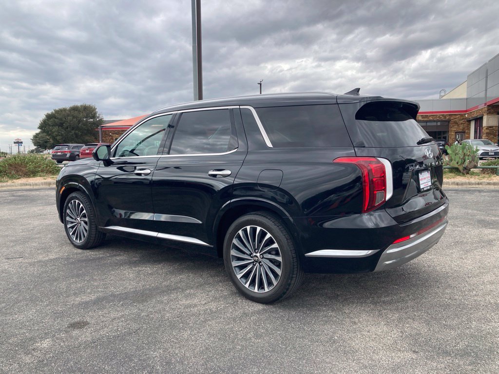 Used 2024 Hyundai Palisade Calligraphy FWD image 7