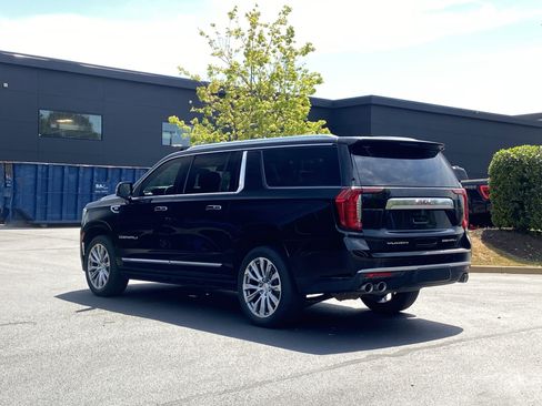 Used 2023 GMC Yukon XL Denali AWD/4WD image 15
