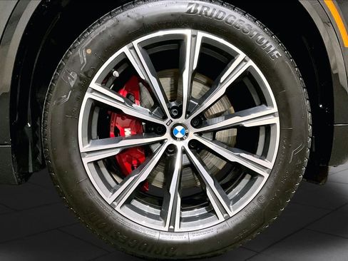 Used 2024 BMW X5 xDrive40i w/ M Sport Package AWD/4WD image 10