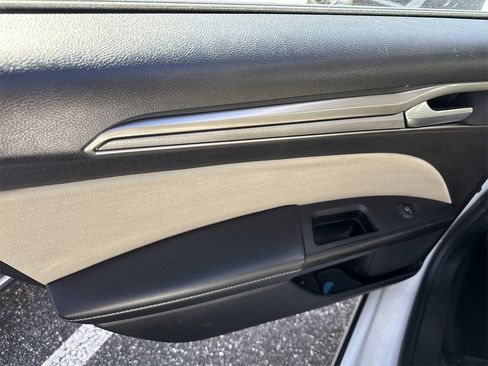 Used 2018 Ford Fusion S image 15