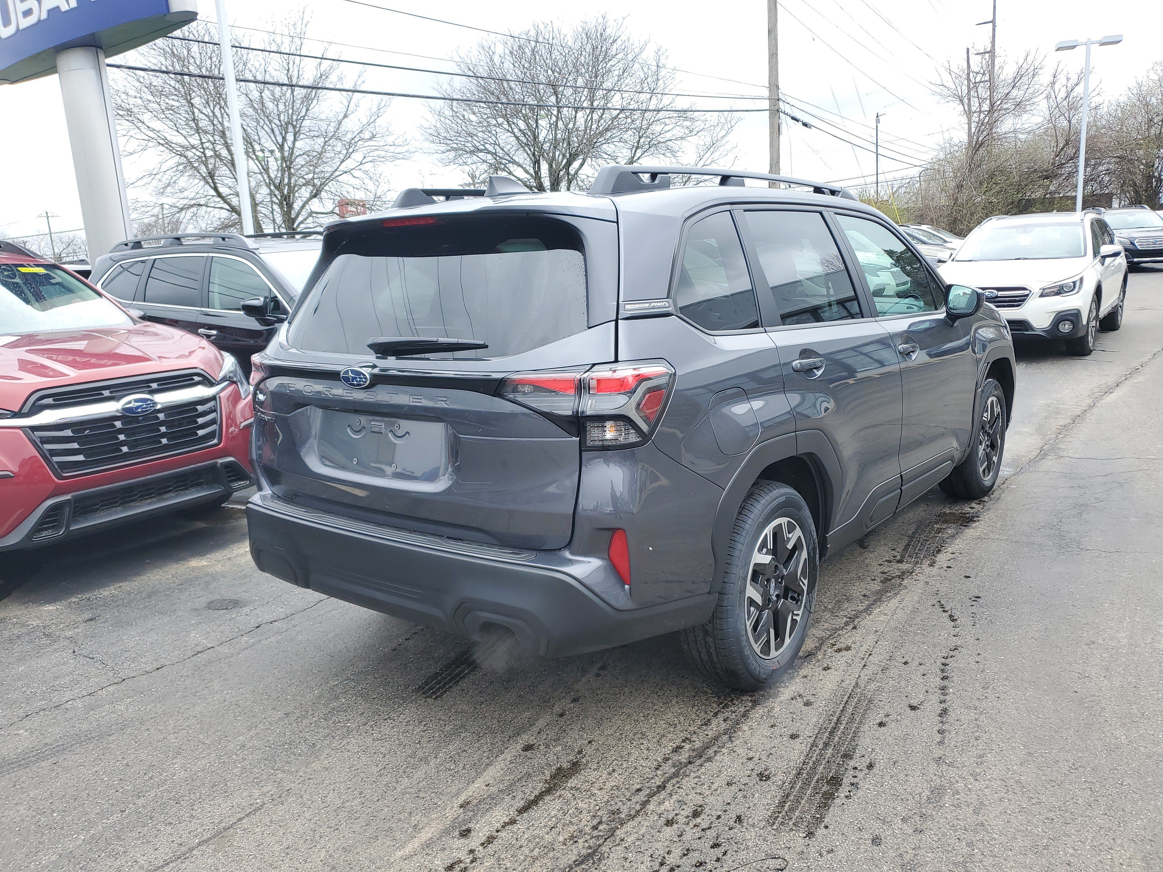 Used 2026 Subaru Forester Premium AWD/4WD image 3