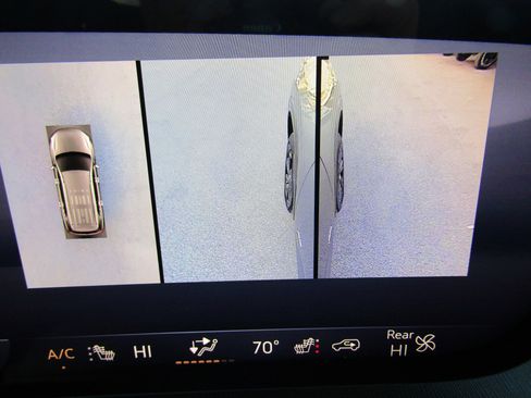 Used 2025 Buick Enclave Sport Touring image 32