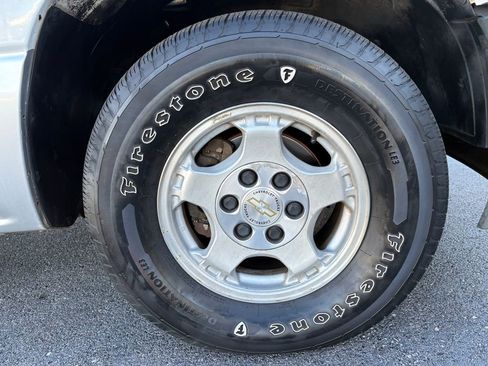 Used 2000 Chevrolet Silverado 1500 LS image 26