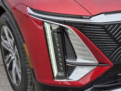 New 2025 Cadillac Lyriq Luxury image 9