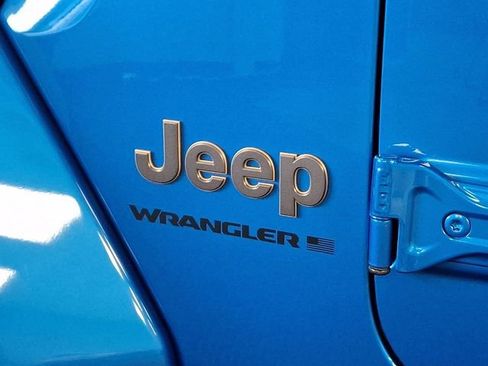 Used 2023 Jeep Wrangler Unlimited Rubicon 392 w/ Dual Top Group AWD/4WD image 28