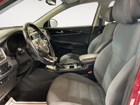 Used 2016 Kia Sorento FWD w/ LX Convenience Package image 11