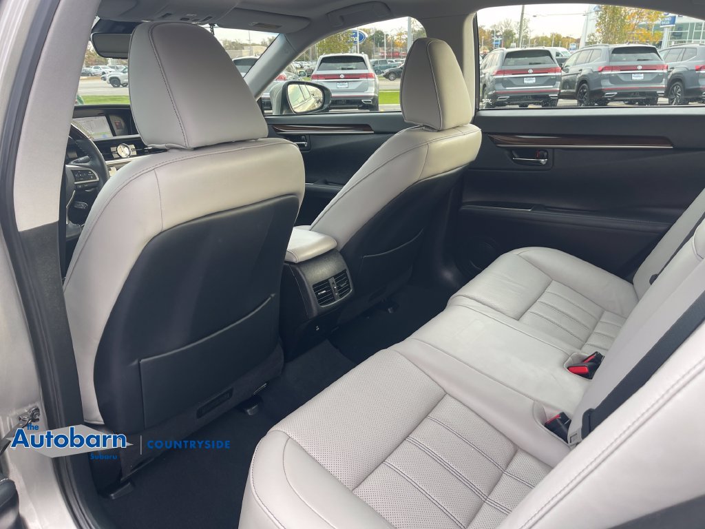 Used 2018 Lexus ES 350 w/ Luxury Package w/Wood Trim FWD image 27