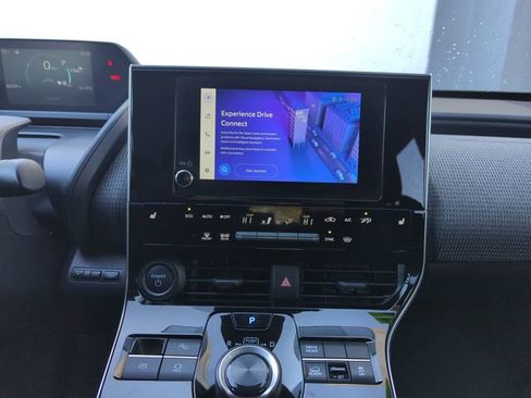 Used 2025 Subaru Solterra Premium image 24