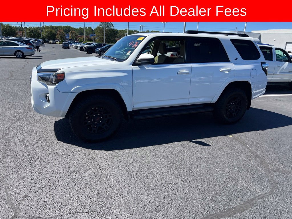 Used 2021 Toyota 4Runner SR5 AWD/4WD image 5