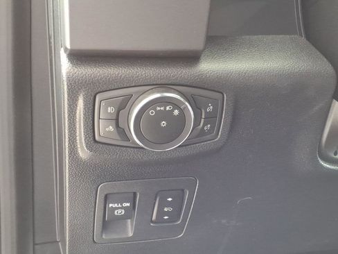 Used 2019 Ford F150 XLT w/ Equipment Group 302A Luxury image 7