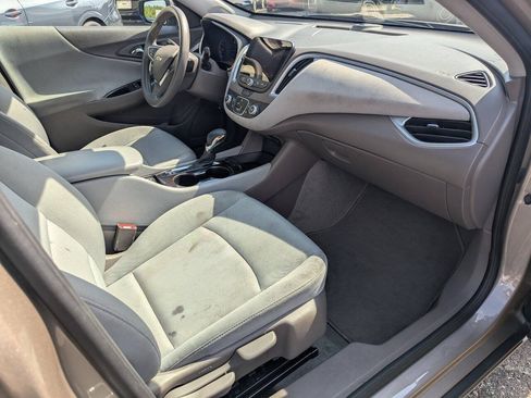 Used 2024 Chevrolet Malibu LS FWD image 10