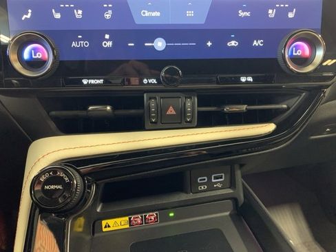 Used 2022 Lexus NX 350h AWD image 22