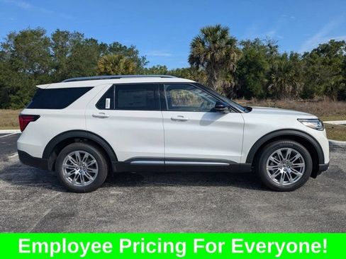 New 2026 Ford Explorer Platinum RWD image 4