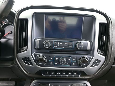 Used 2018 GMC Sierra 1500 SLT image 18