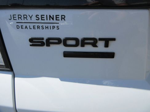 Used 2017 Land Rover Range Rover Sport HSE AWD/4WD image 8