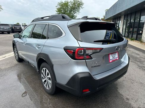 Used 2023 Subaru Outback Premium AWD/4WD image 5