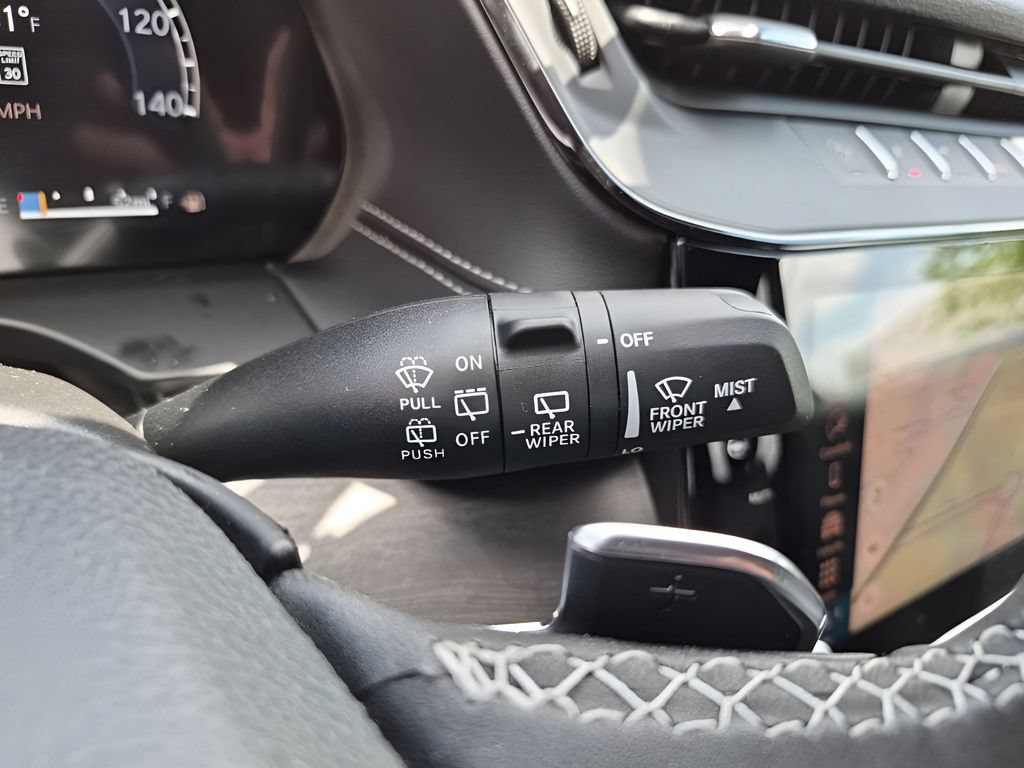 New 2026 Jeep Grand Cherokee Limited RWD image 36