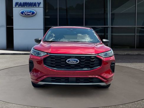 Used 2024 Ford Escape ST-Line w/ Tech Pack #1 FWD image 2