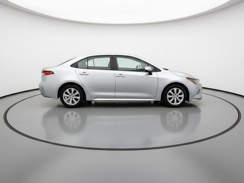 Used 2025 Toyota Corolla LE FWD image 11