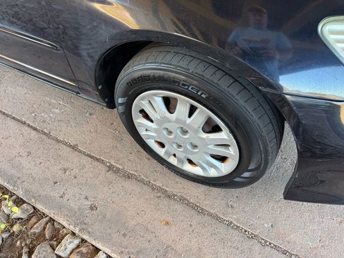 Used 2005 Honda Civic LX image 25