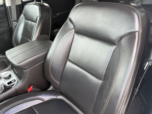 Used 2020 Chevrolet Traverse RS AWD/4WD image 27