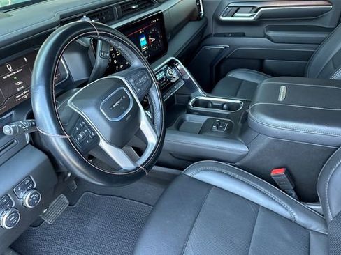 Used 2024 GMC Sierra 2500 Denali AWD/4WD image 10