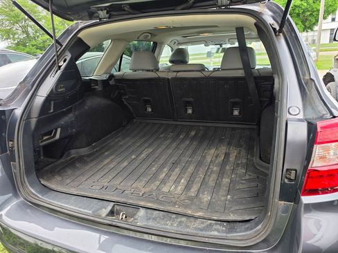 Used 2018 Subaru Outback 2.5i Limited AWD/4WD image 8