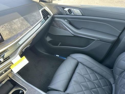 New 2026 BMW X7 xDrive40i w/ Premium Package AWD/4WD image 18