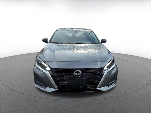 Used 2025 Nissan Altima 2.5 SV image 4