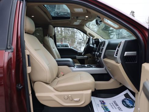 Used 2017 Ford F250 Lariat w/ Chrome Package image 9