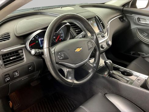 Used 2019 Chevrolet Impala LT FWD image 17
