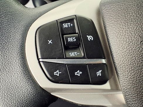 Used 2024 Ford Explorer XLT image 15