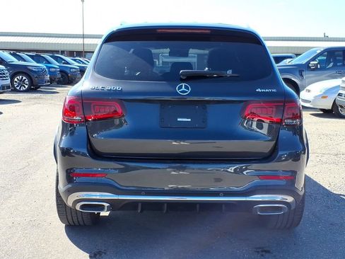Used 2022 Mercedes-Benz GLC 300 4MATIC image 4