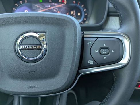 Used 2025 Volvo XC40 B5 Core w/ Protection Package Premier image 15
