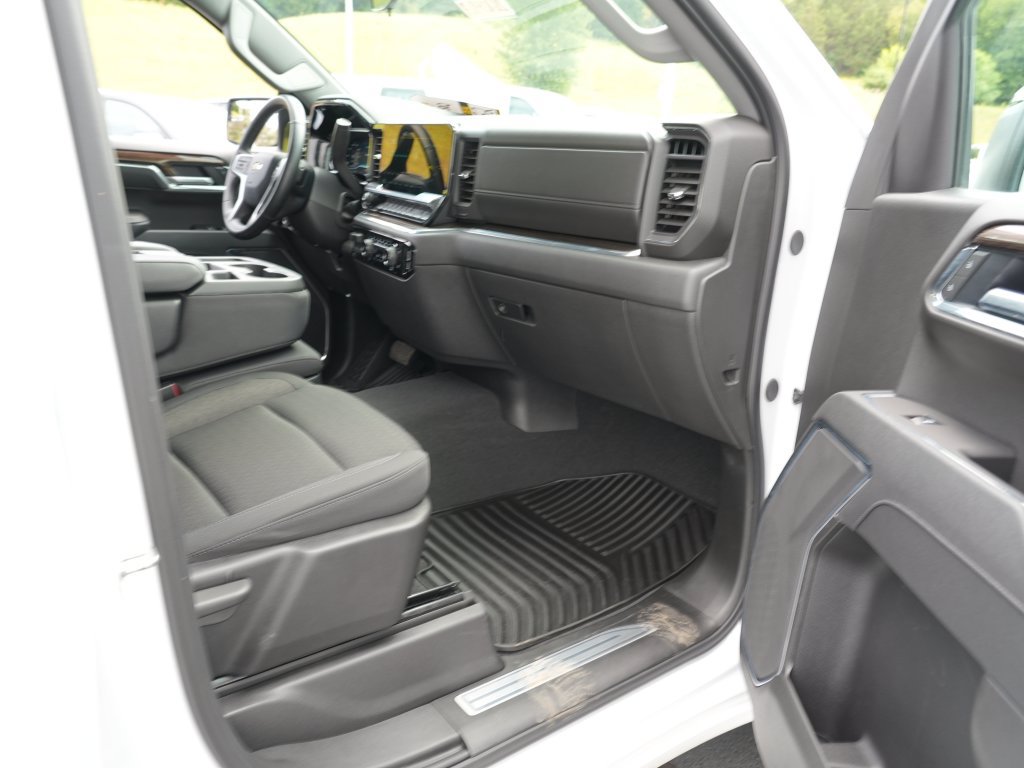 Certified 2025 Chevrolet Silverado 1500 LT AWD/4WD image 29
